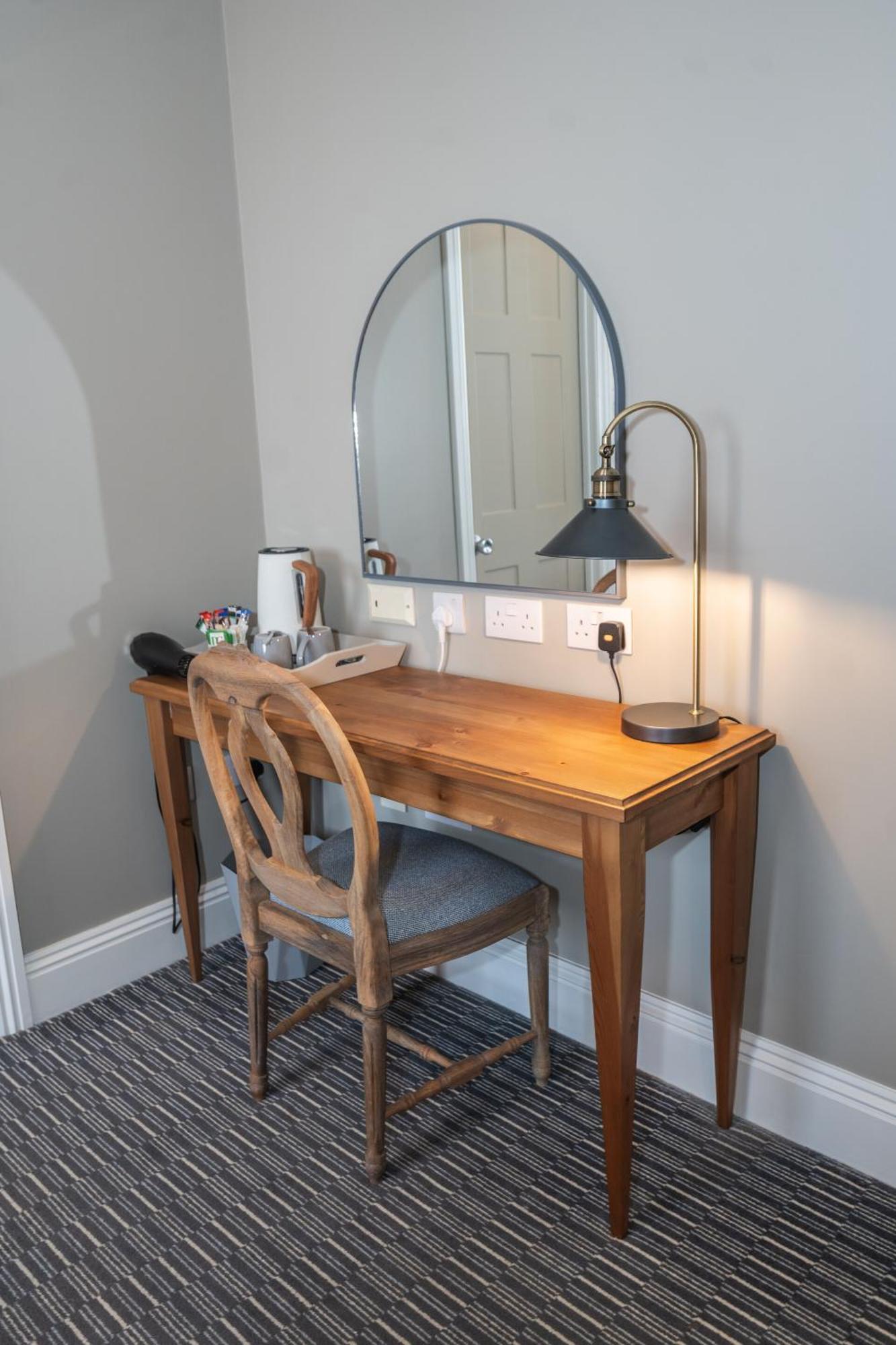 The Lazy Goose - Coffee House & Bedrooms Claypits Zimmer foto